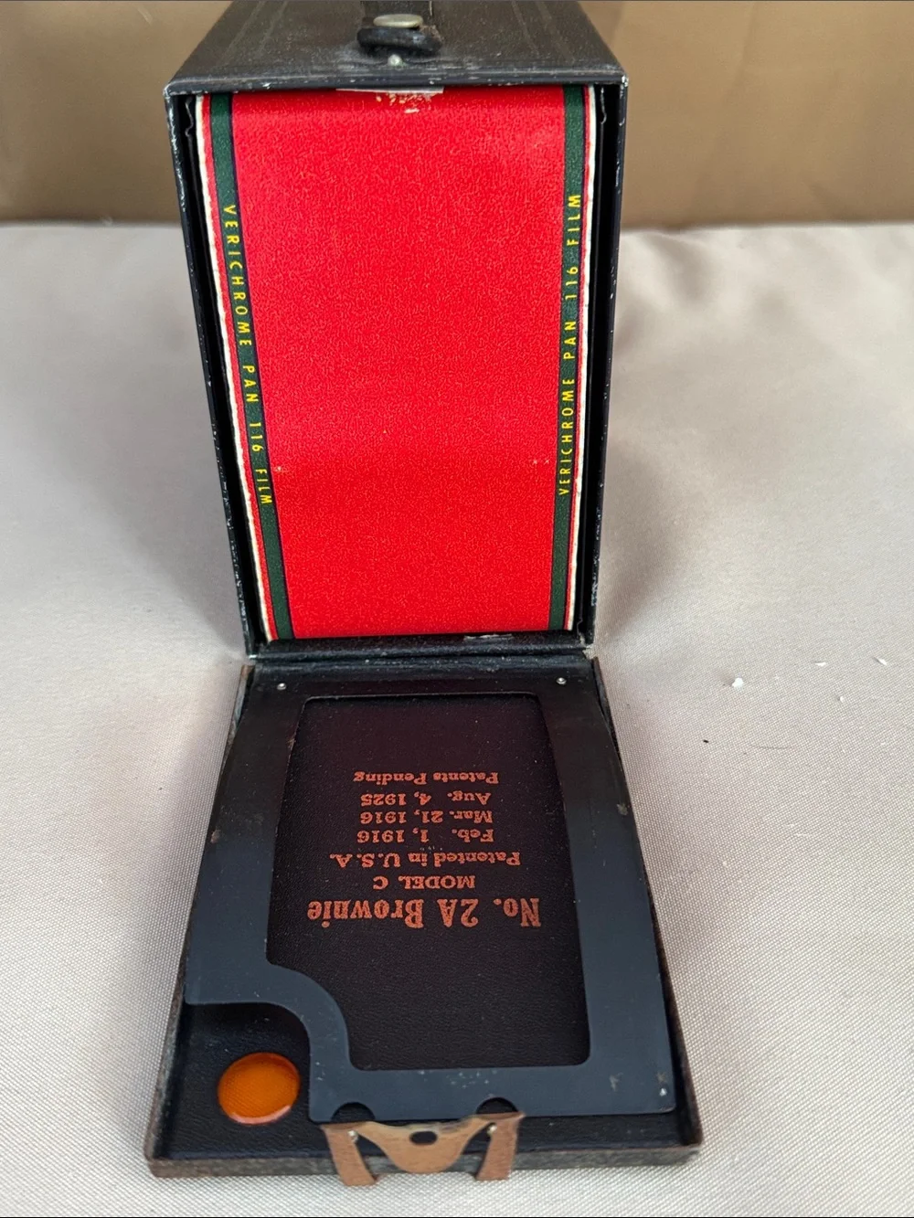 Vintage Eastman Kodak 2A Brownie Model C Box Camera